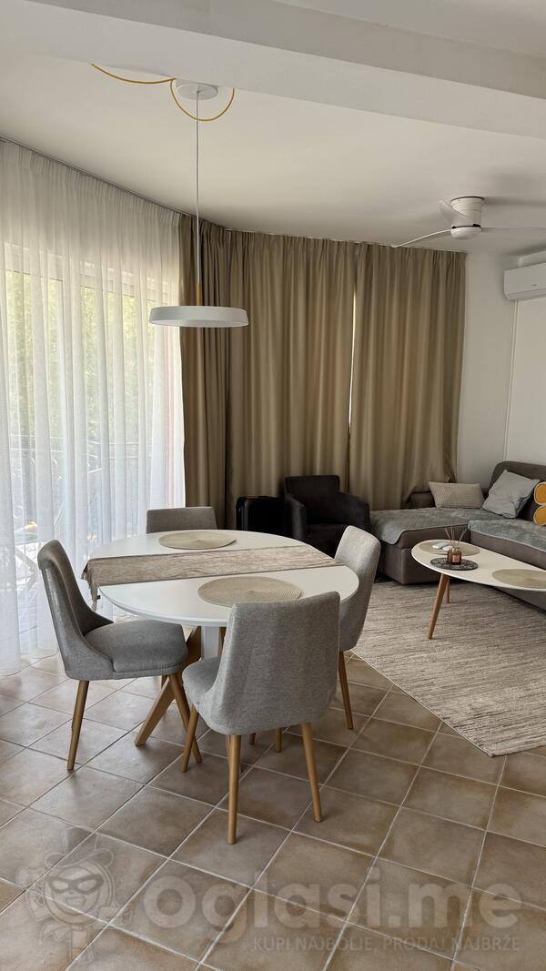 Trosoban stan 79m2 - Kotor - Glavati