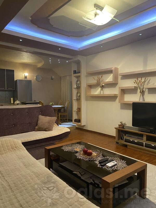 Jednoiposoban stan 75m2 - Podgorica - Vezirov most