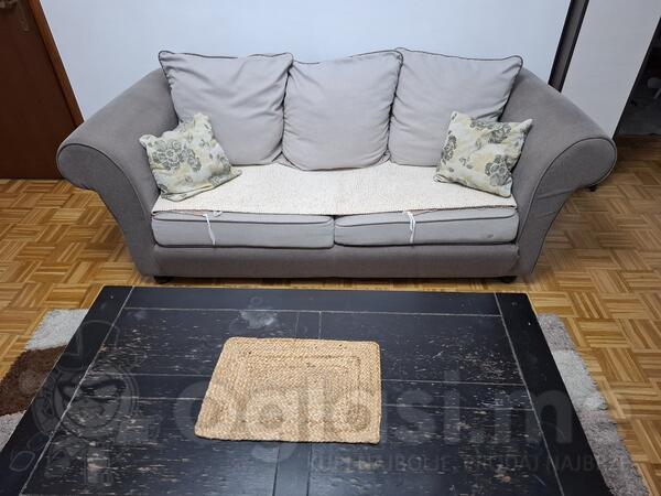Garnitura,sofa i sto