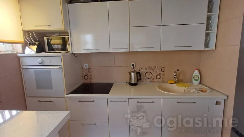 Jednosoban stan 62m2 - Bar - Centar grada