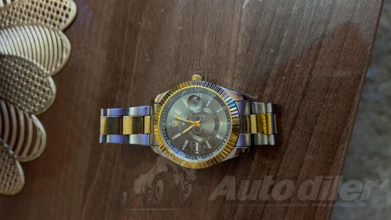 Rolex - Rolex sky dweller Unisex sat