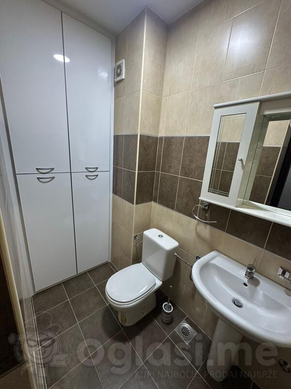 Dvosoban stan 81m2 - Podgorica - Preko Morače