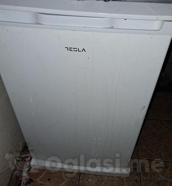 Tesla frizider sa ledarom