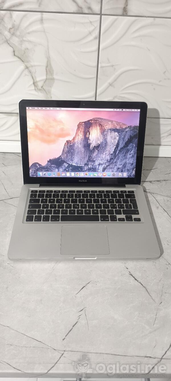 Apple Macbook - 14" Intel Core 2 Duo 4GB GB
