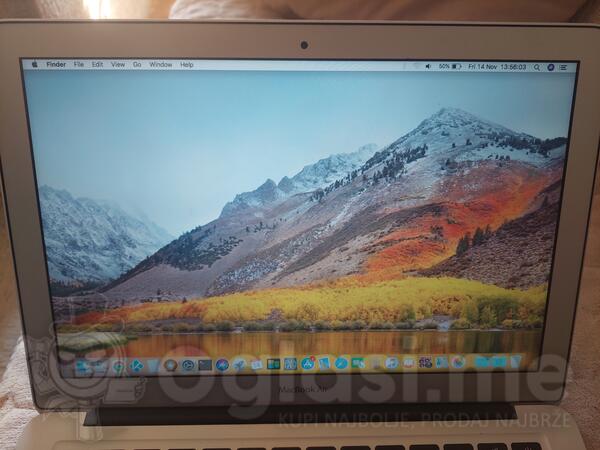 Apple Air - 13.3" Intel i5 4GB GB