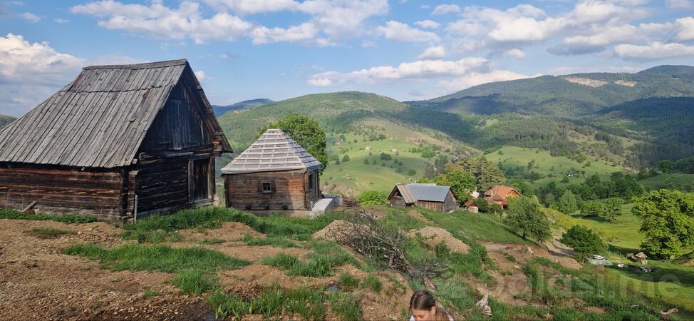 Građevinsko zemljište 4000m2 - Čajetina - Jablanica