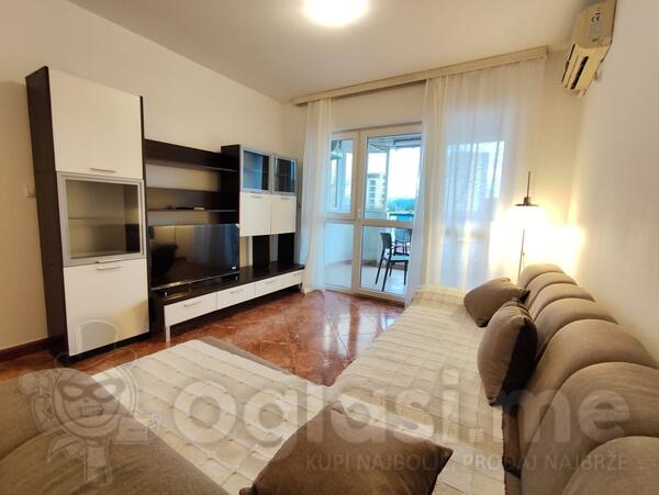 Jednosoban stan 54m2 - Bar - Centar grada