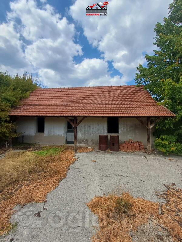 Porodična kuća 66m2 - Nikšić - Nikšić (uži dio)