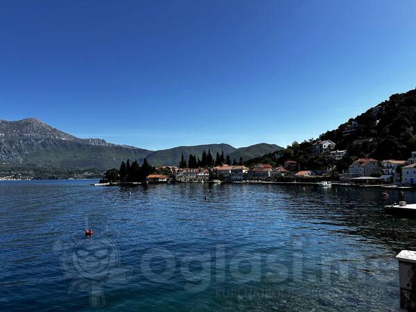 Porodična kuća 75m2 - Herceg Novi - > Okolina grada