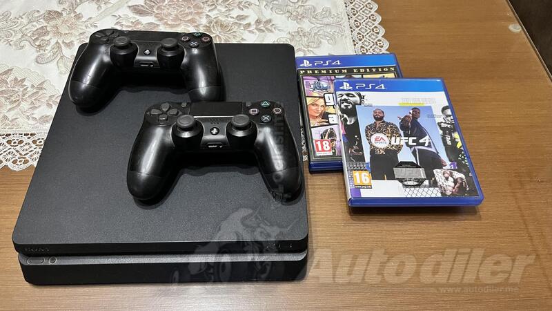 Sony - PlayStation 4
