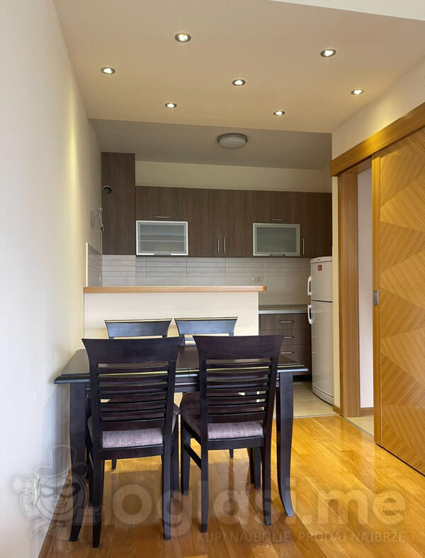 Jednosoban stan 45m2 - Bar - > Okolina grada