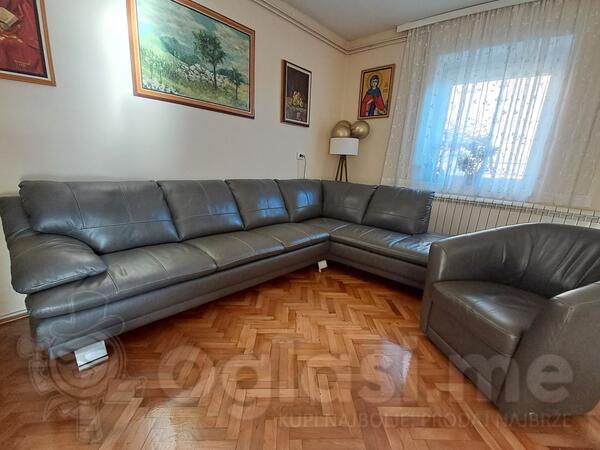 Prodajem Luksuznu Ugaonu Garnituru i Fotelju - Super Stanje! ​