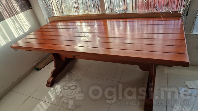 Prodajem baštenski sto puno drvo 90x200x75cm