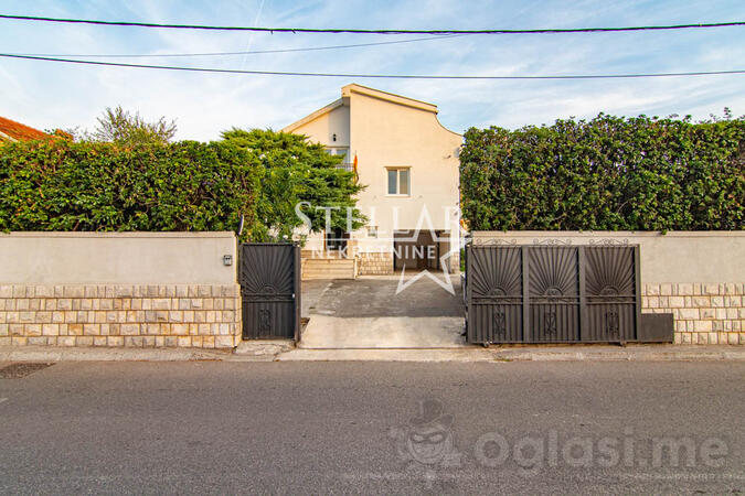 Porodična kuća 250m2 - Podgorica - Zagorič