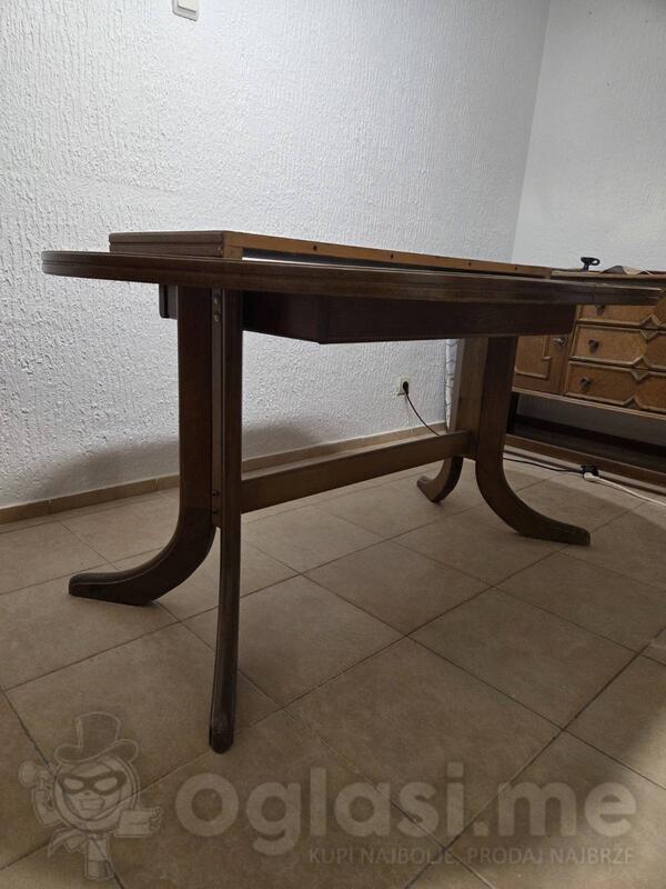 Trpezarijski sto sa dodatkom