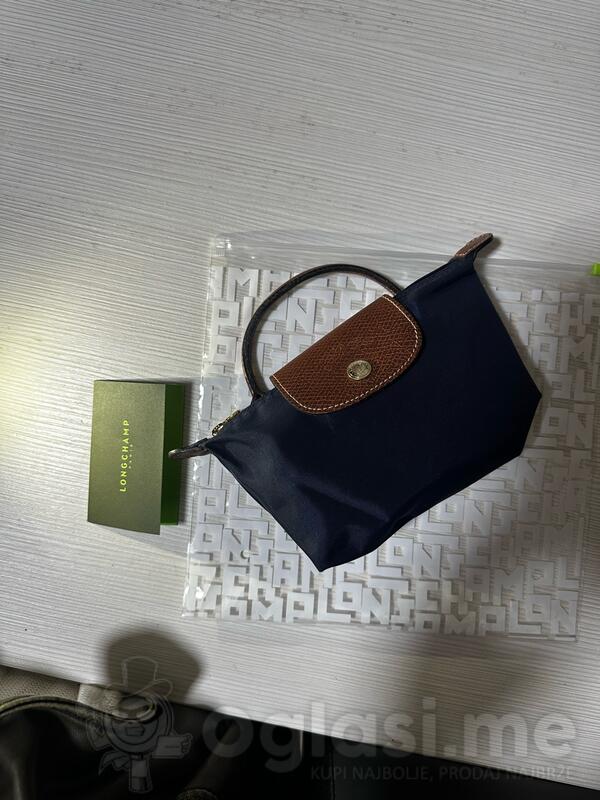 PRODAJEM LONGCHAMP TORBICU