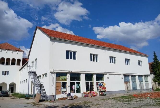 Poslovna zgrada 2500m2 - Titel - Titel (uži dio)