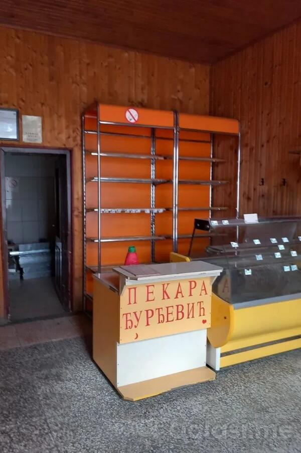 Poslovna zgrada 170m2 - Ruma - Nikinci