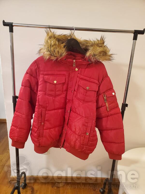 PRODAJEM NOVU ŽENSKU JAKNU