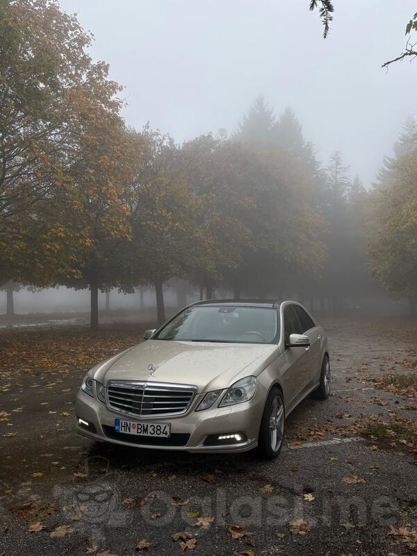 Mercedes Benz - E 350 - W212