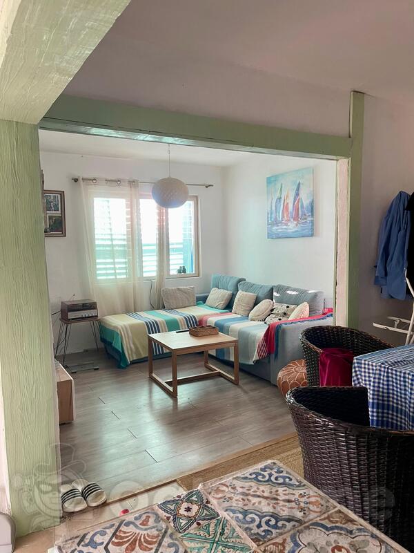 Porodična kuća 72m2 - Bar - Đinđinovići