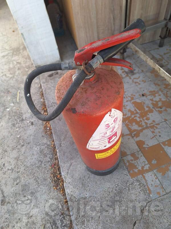 Protivpožarni aparat