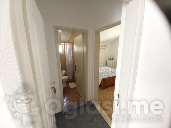 Garsonjera 14m2 - Budva - Podkošljun