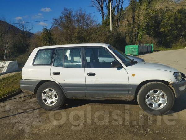 Toyota - RAV 4 - 2.0