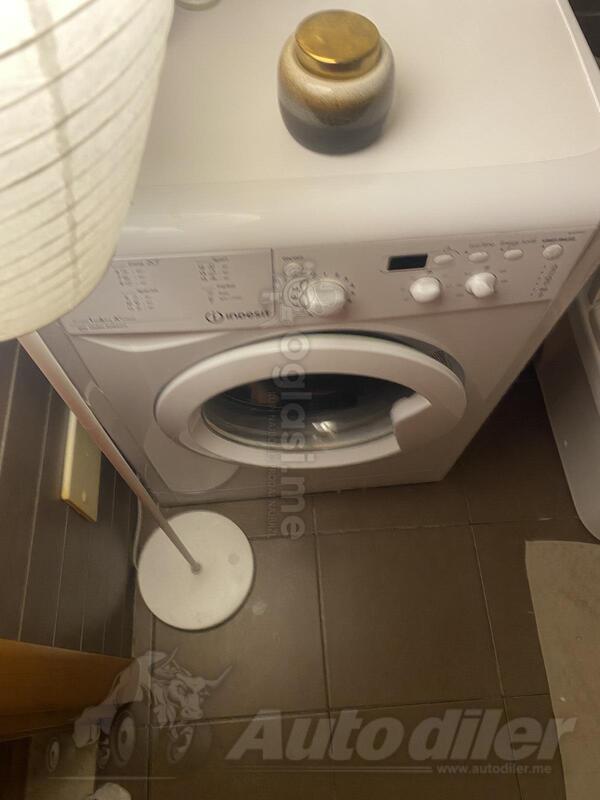 Odlicna manja ves masina