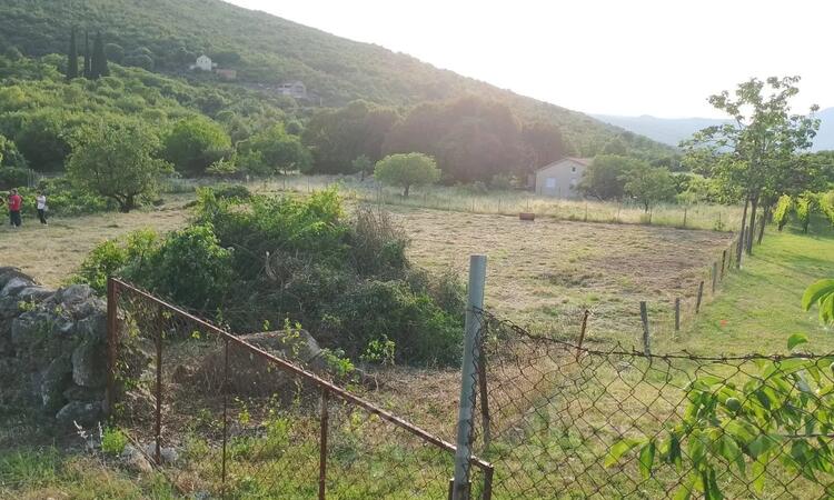 Građevinsko zemljište 2000m2 - Podgorica - > Okolina grada