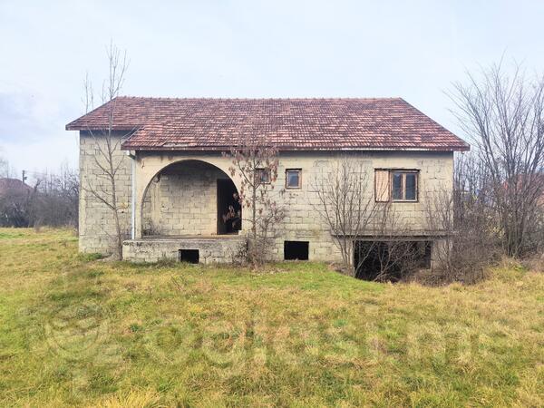 Porodična kuća 112m2 - Nikšić - Nikšić (uži dio)