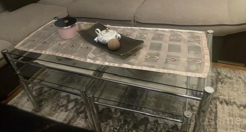 Prodajem komplet stolova