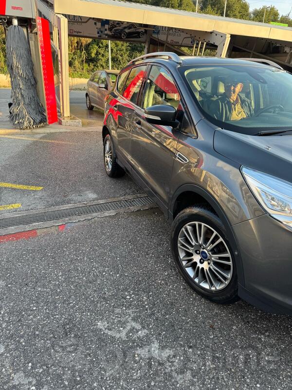 Ford - Kuga - 2,0