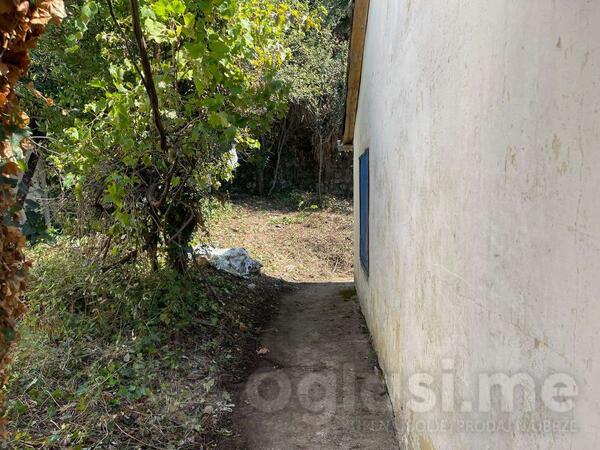 Građevinsko zemljište 415m2 - Budva - Seoce