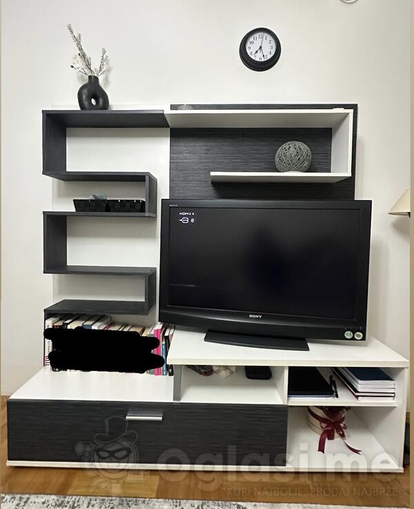   TV komoda 1.86x1,7 cm