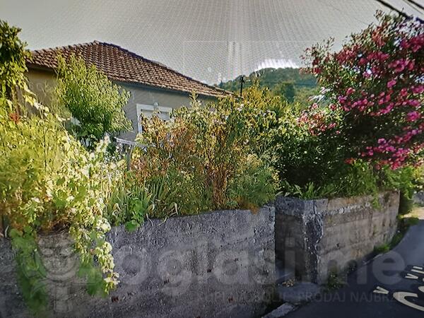 Porodična kuća 80m2 - Tivat - Tripovići