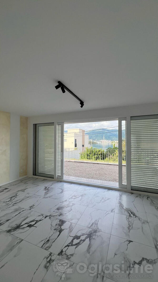 Dvosoban stan 85m2 - Tivat - Đuraševići