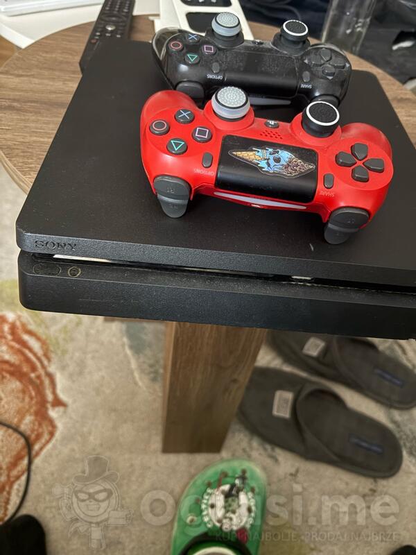 Sony - PlayStation 4