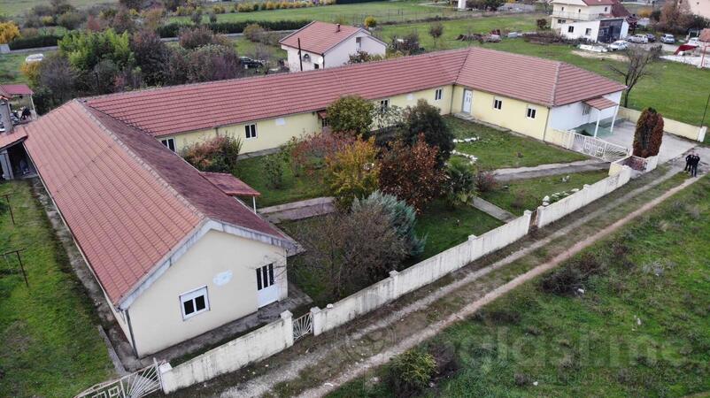 Poslovna zgrada 546m2 - Podgorica - > Okolina grada