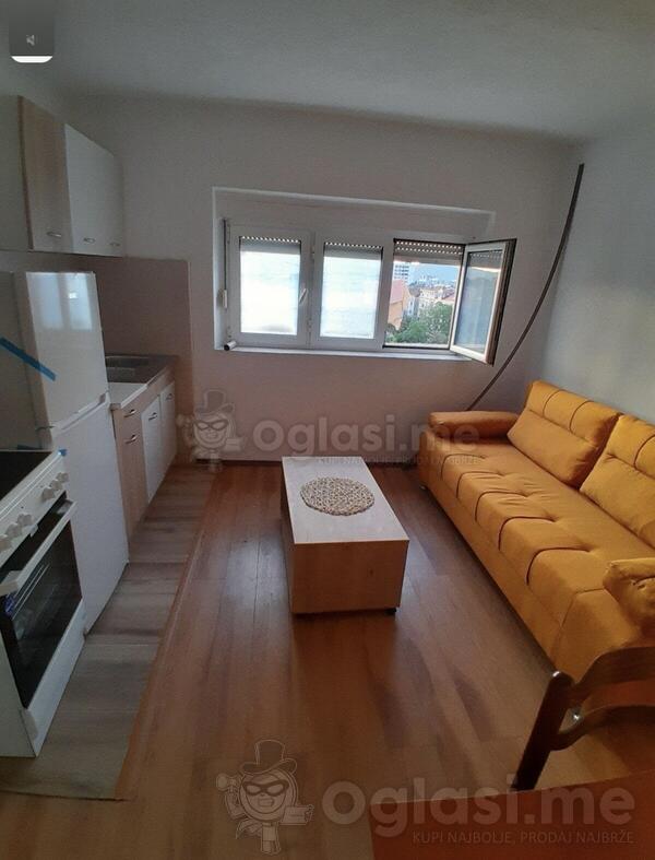 Garsonjera 20m2 - Nikšić - Centar grada kod elektroprivrede