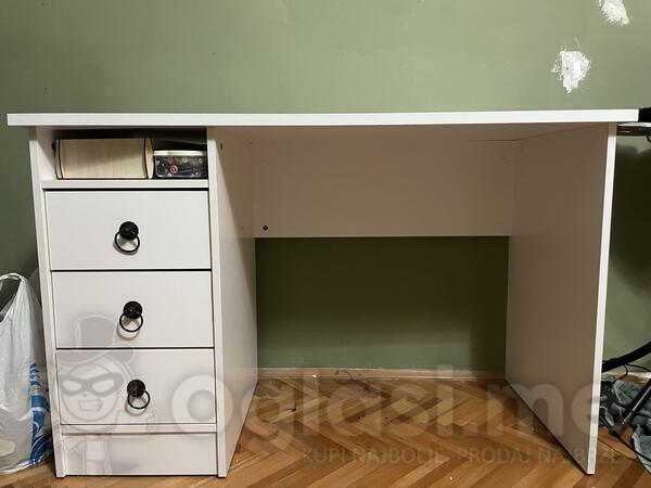 Radni sto sa fiokama 