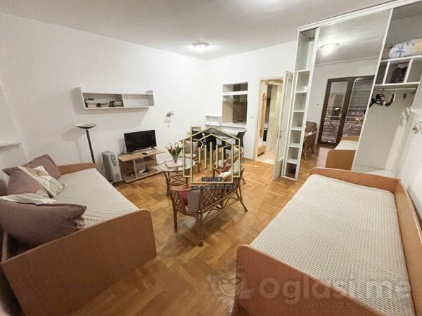 Garsonjera 30m2 - Podgorica - Preko Morače