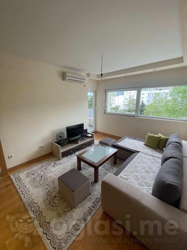 Jednosoban stan 45m2 - Bar - Centar grada