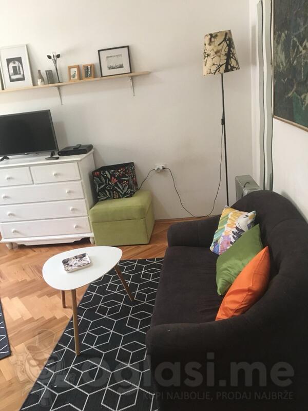 Jednoiposoban stan 76m2 - Podgorica - Podgorica (uži dio) Bulevar Ivana Crnojevica 71