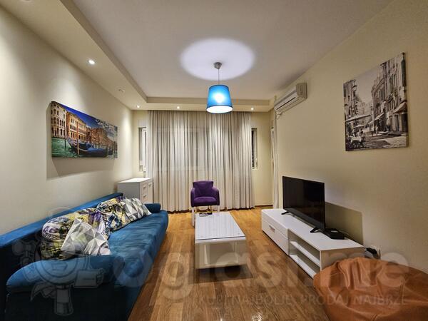 Jednosoban stan 49m2 - Bar - Centar grada