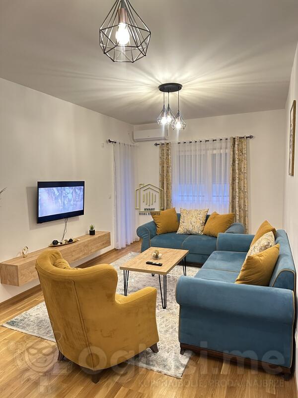 Dvosoban stan 76m2 - Podgorica - Tuški put