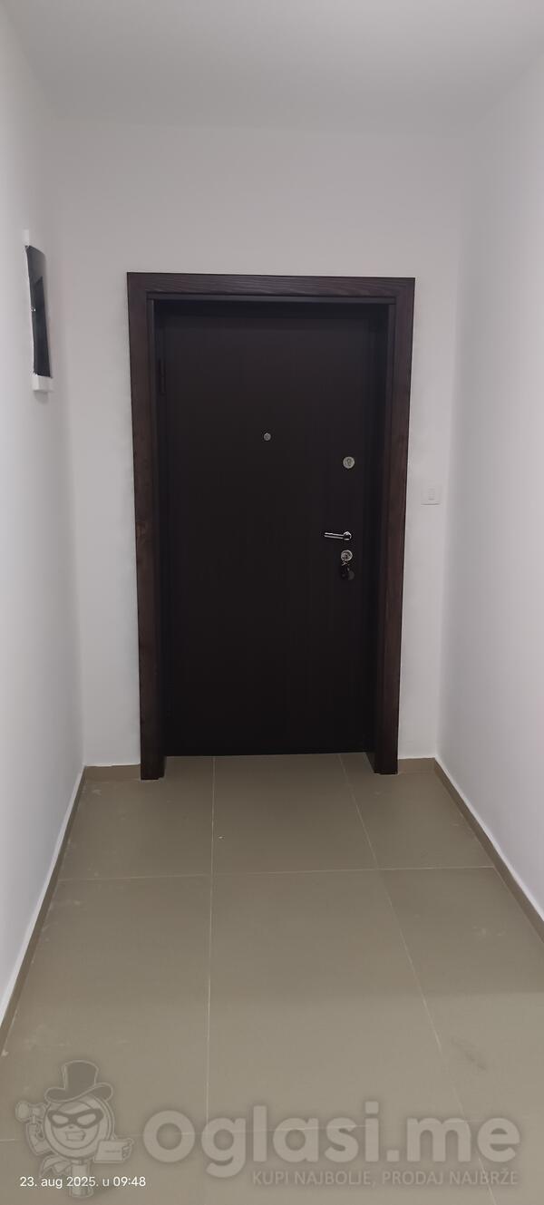 Dvosoban stan 66m2 - Podgorica - Preko Morače Bulevar Jovana Tomaševića