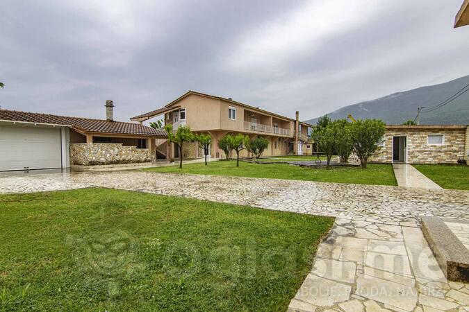Vila 400m2 - Danilovgrad - Bogićevići
