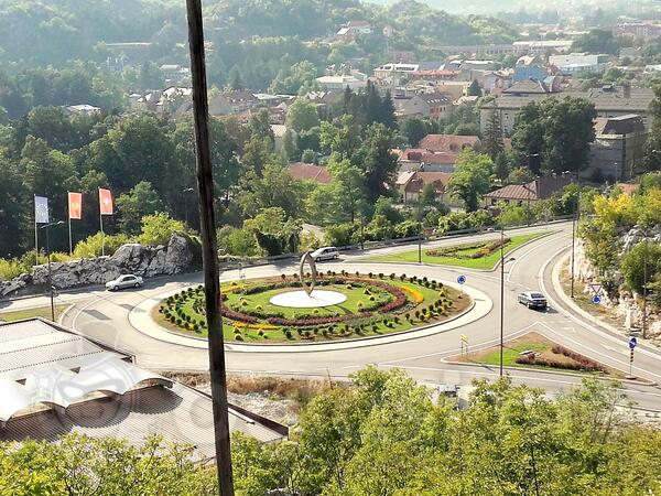 Građevinsko zemljište 9000m2 - Cetinje - Cetinje (uži dio)