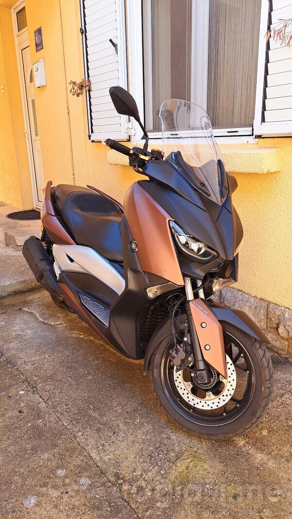 Yamaha - X max